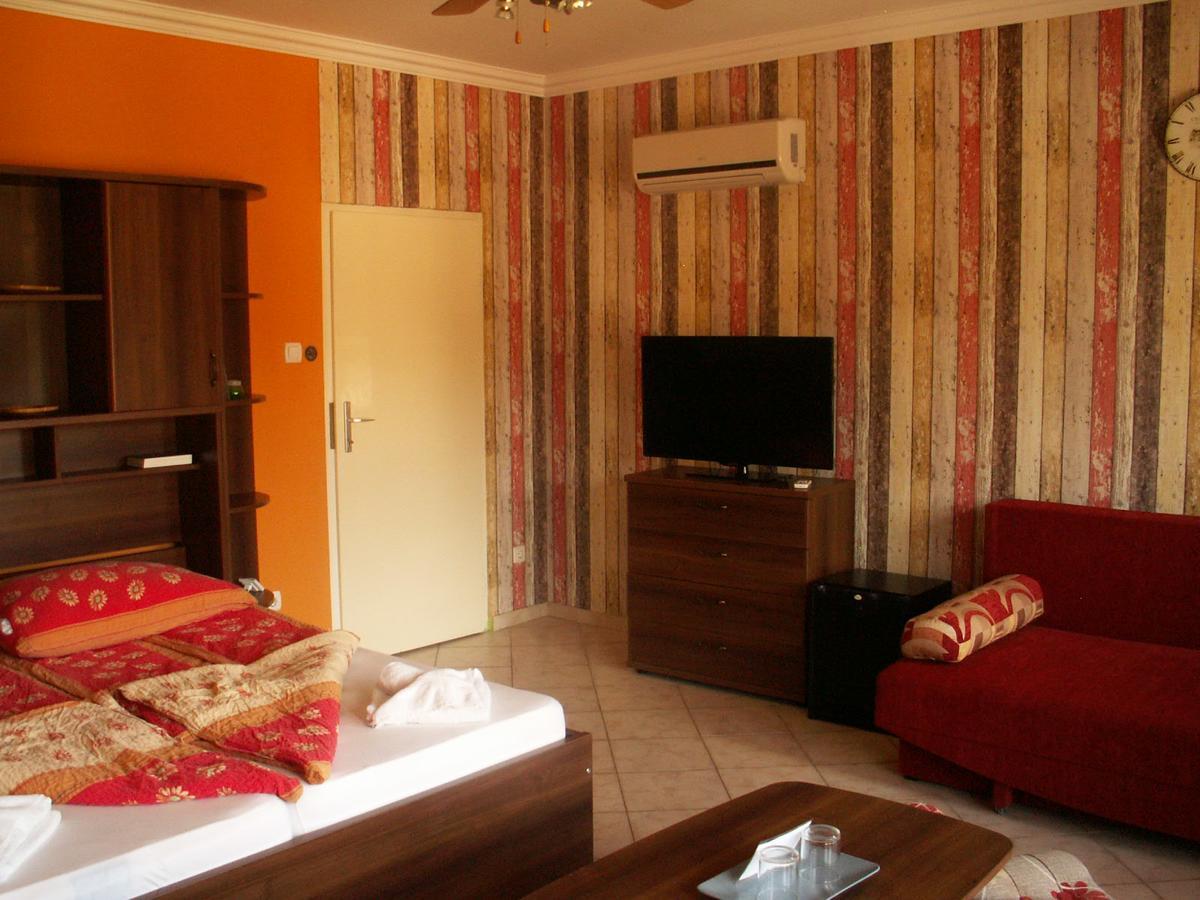 Villa Margarita Шиофок Экстерьер фото
